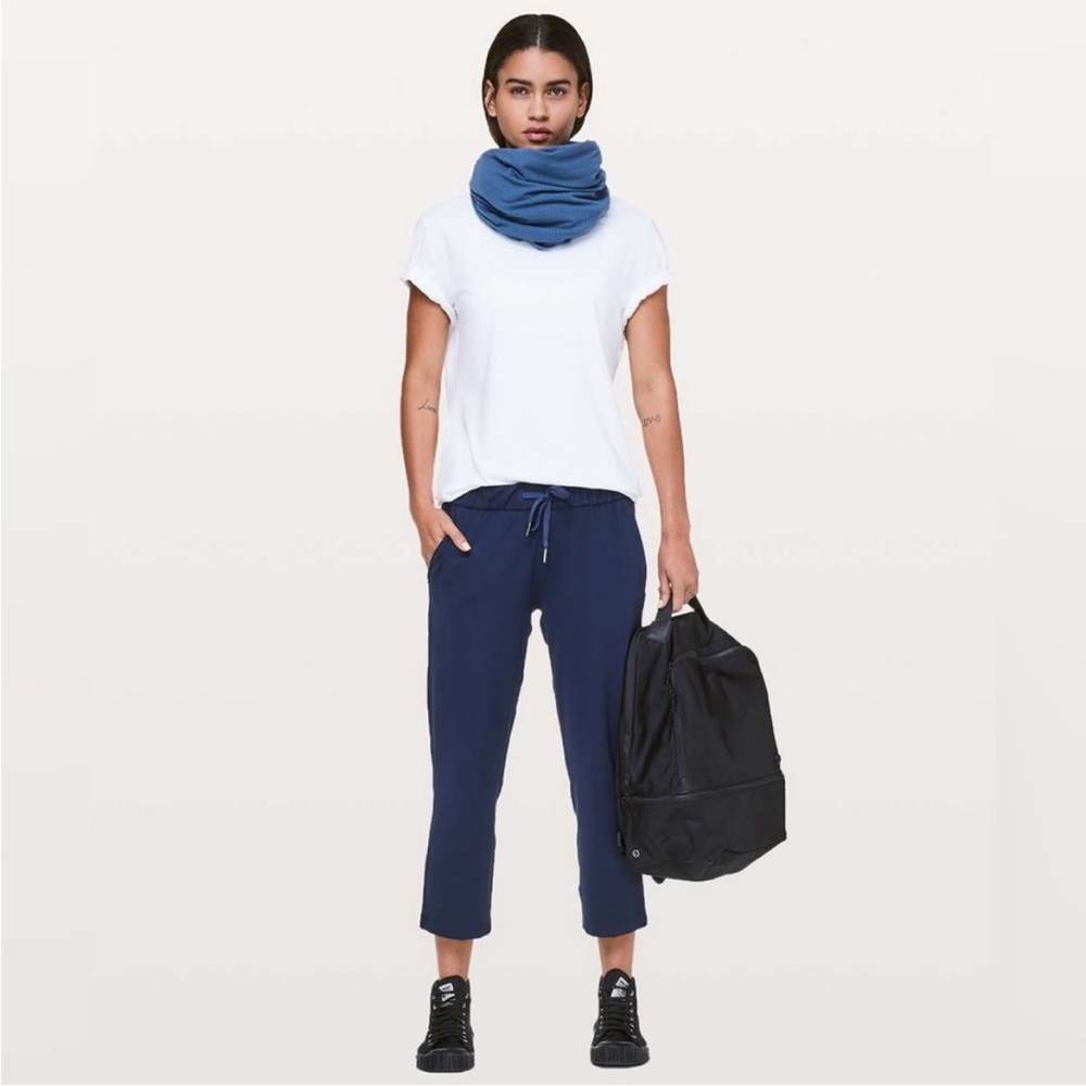 Lululemon Navy Blue On The Fly Pants Size 8